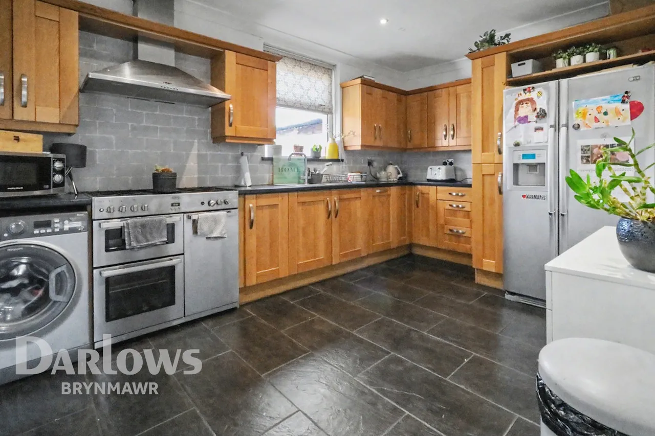 Lilian Grove, Ebbw Vale, photo 4