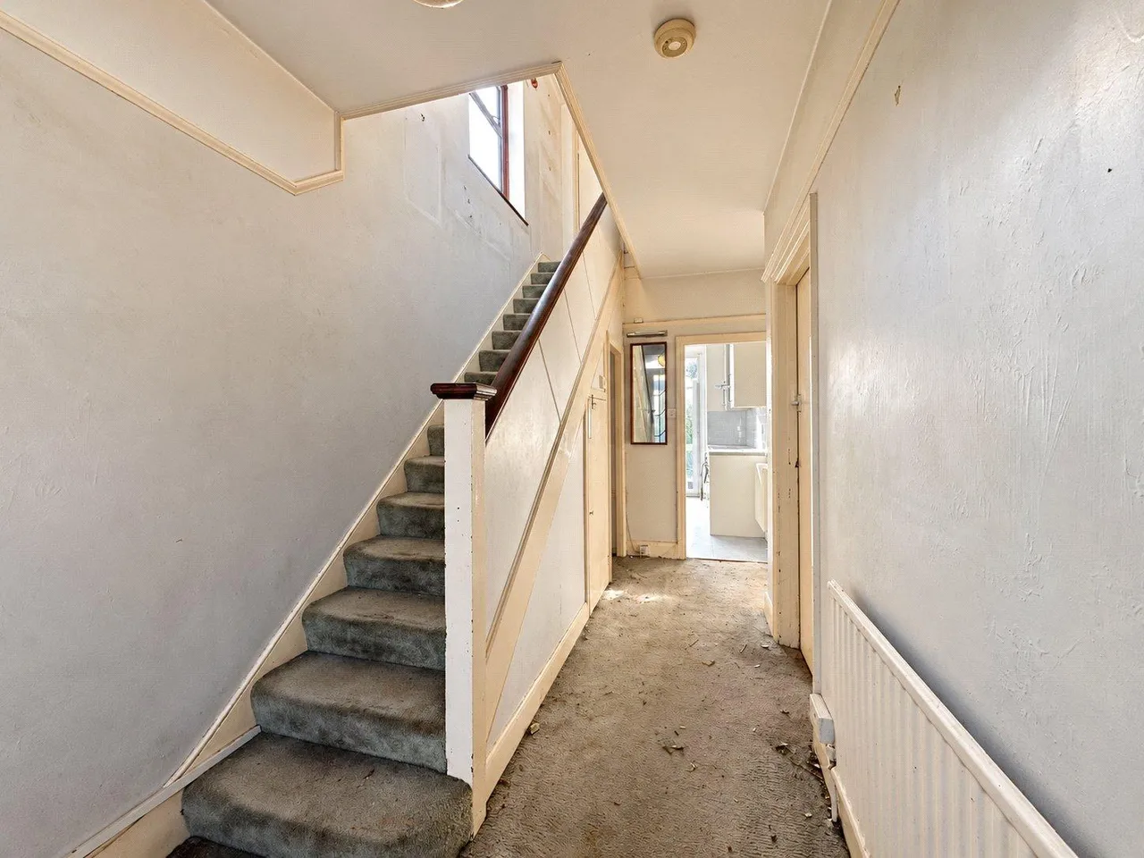 Thornsbeach Road, London, SE6, photo 2