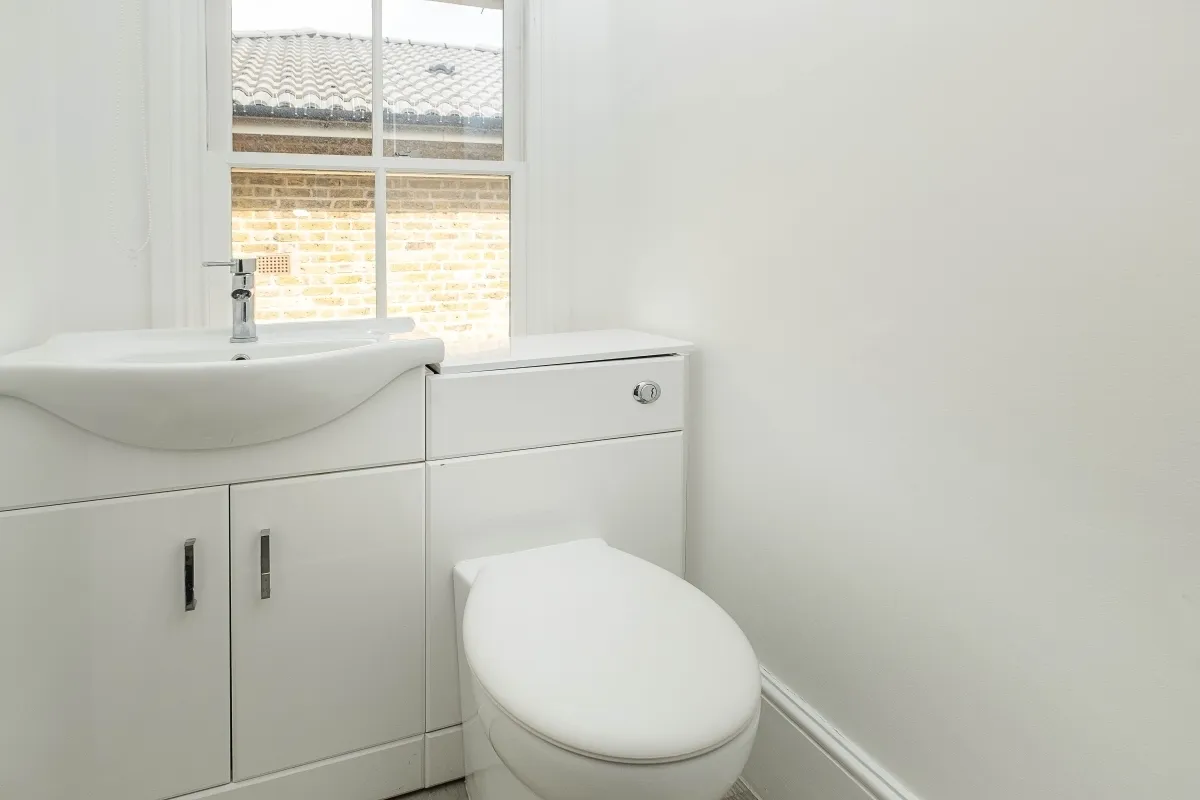 Queens Road Kingston Upon Thames KT2, photo 8