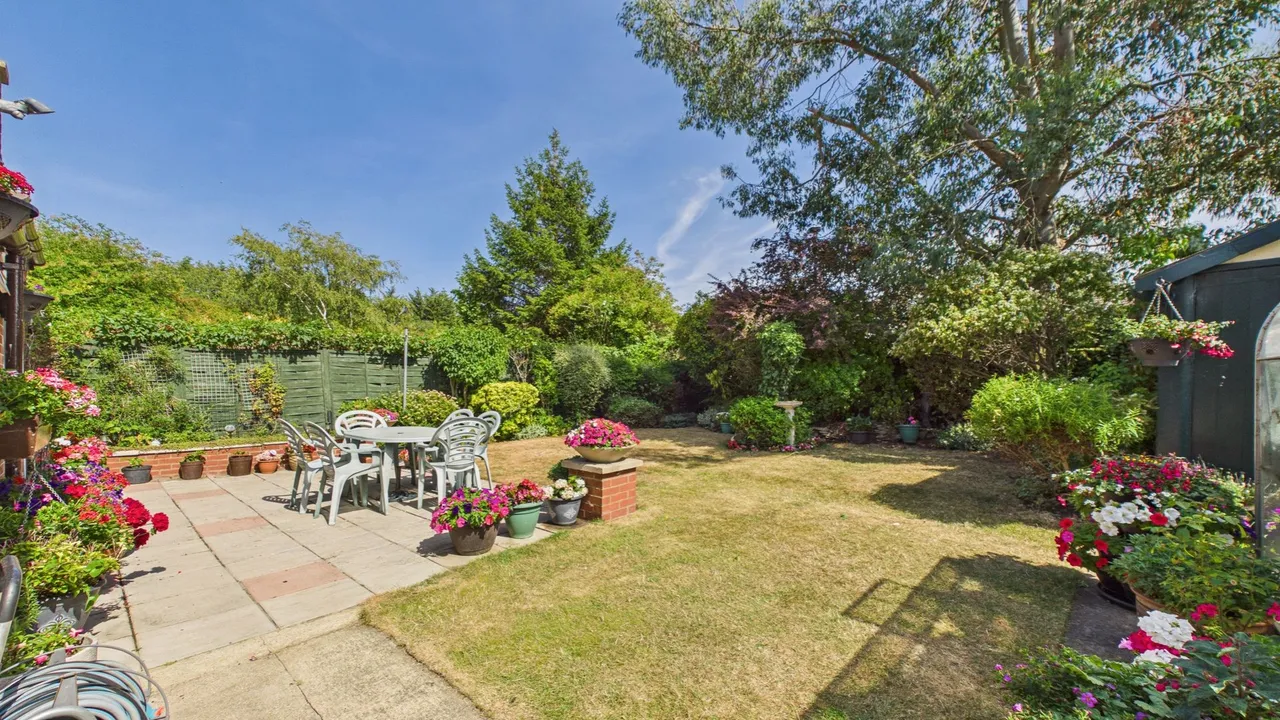 Francis Gardens, Peterborough, PE1, photo 3