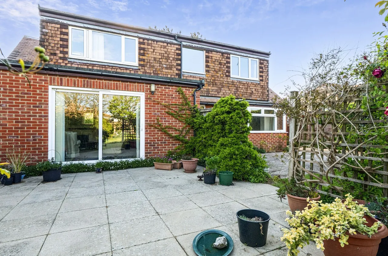 Albion Road, Selsey, PO20, photo 22