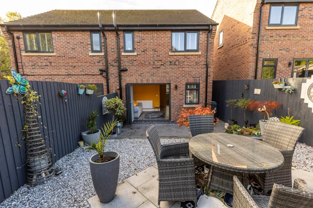 Killins Lane, Shotton, CH5, photo 16
