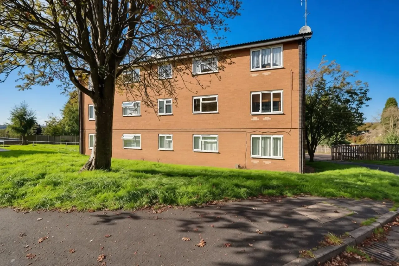 2 bed flat for sale, Hyacinth Court, Newcastle