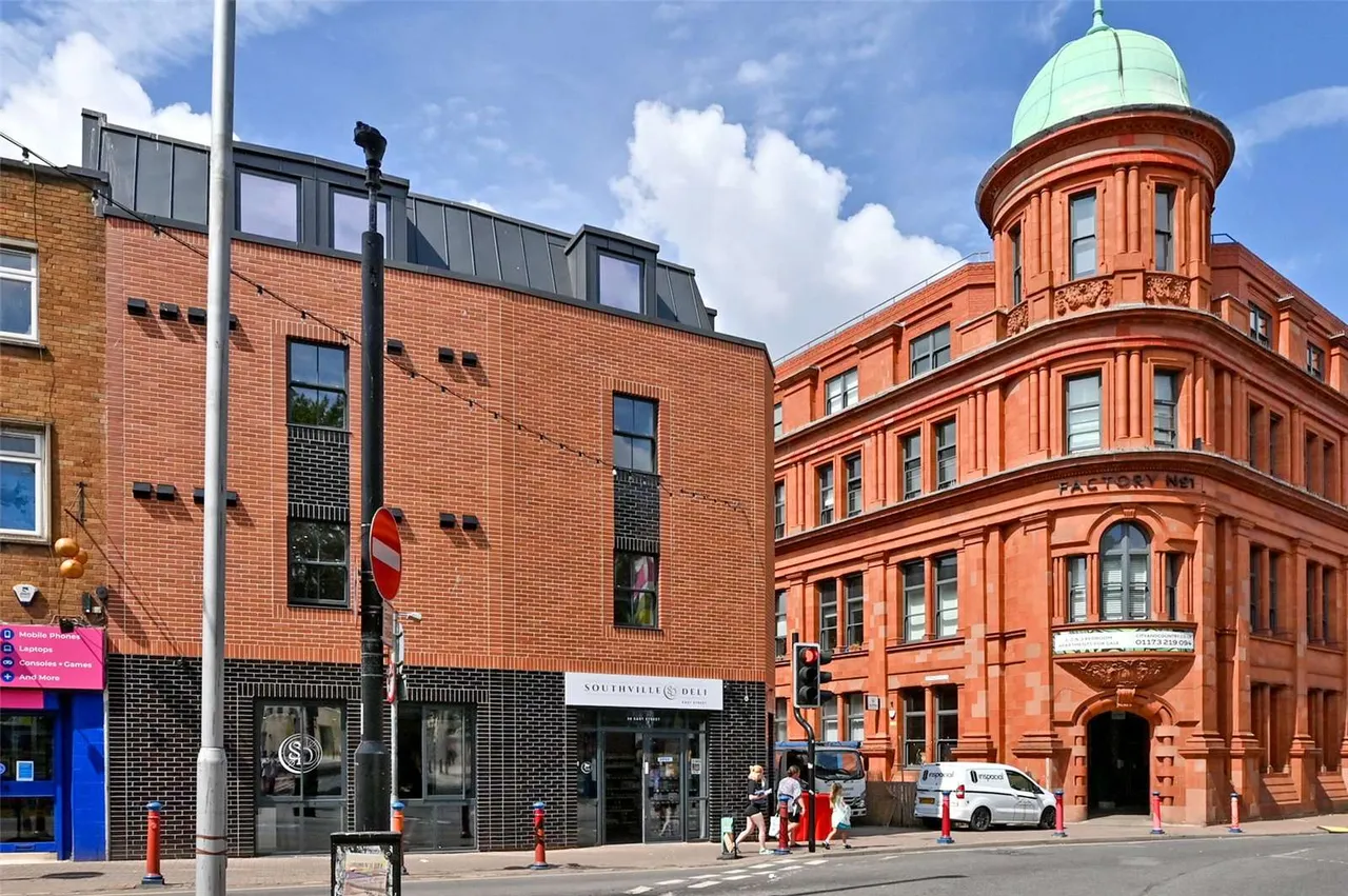 2 bed flat to rent — Lombard Street, Bedminster, Bristol, Somerset, BS3 4FR