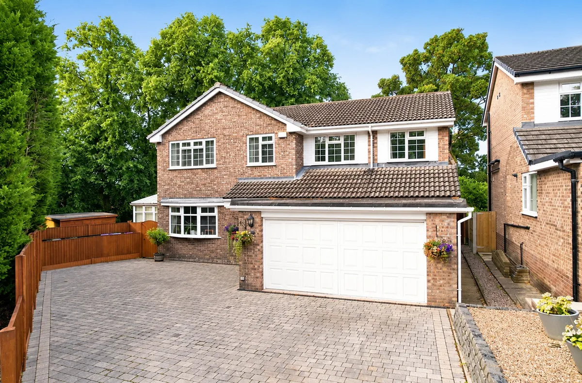 6 bed house for sale, Rochdale, OL12