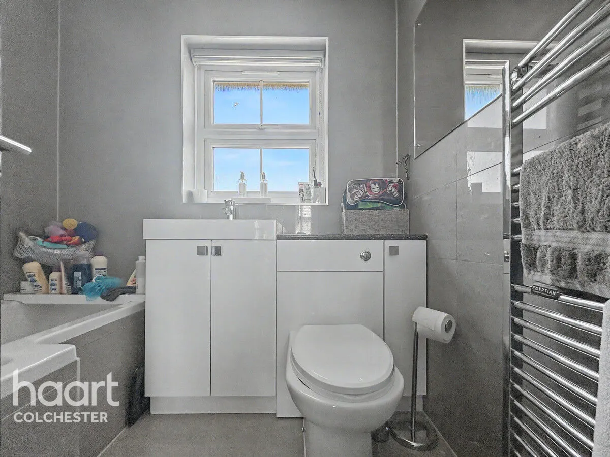 Edward Marke Drive, Colchester, CO5, photo 25