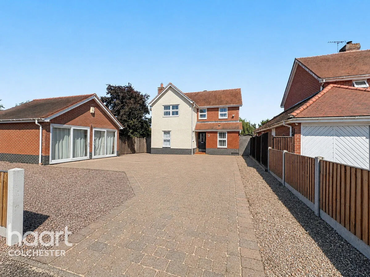 4 bed house for sale, Edward Marke Drive, Colchester, CO5