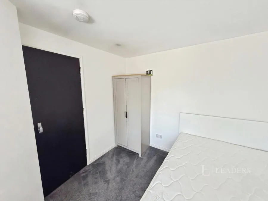 Essex Green, Chandler's Ford, SO53, photo 5