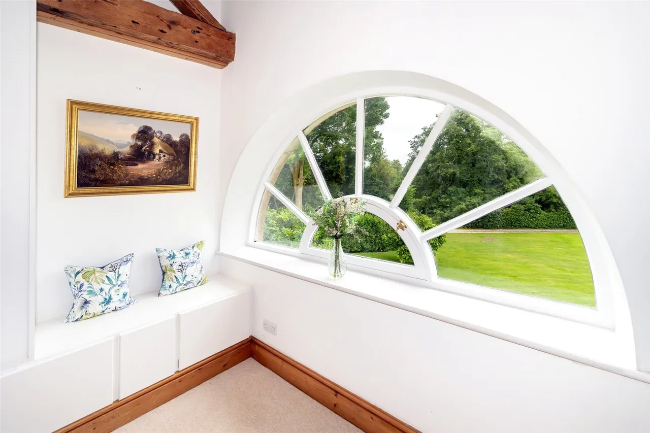 The Old Stables, Langton Long, DT11, photo 9