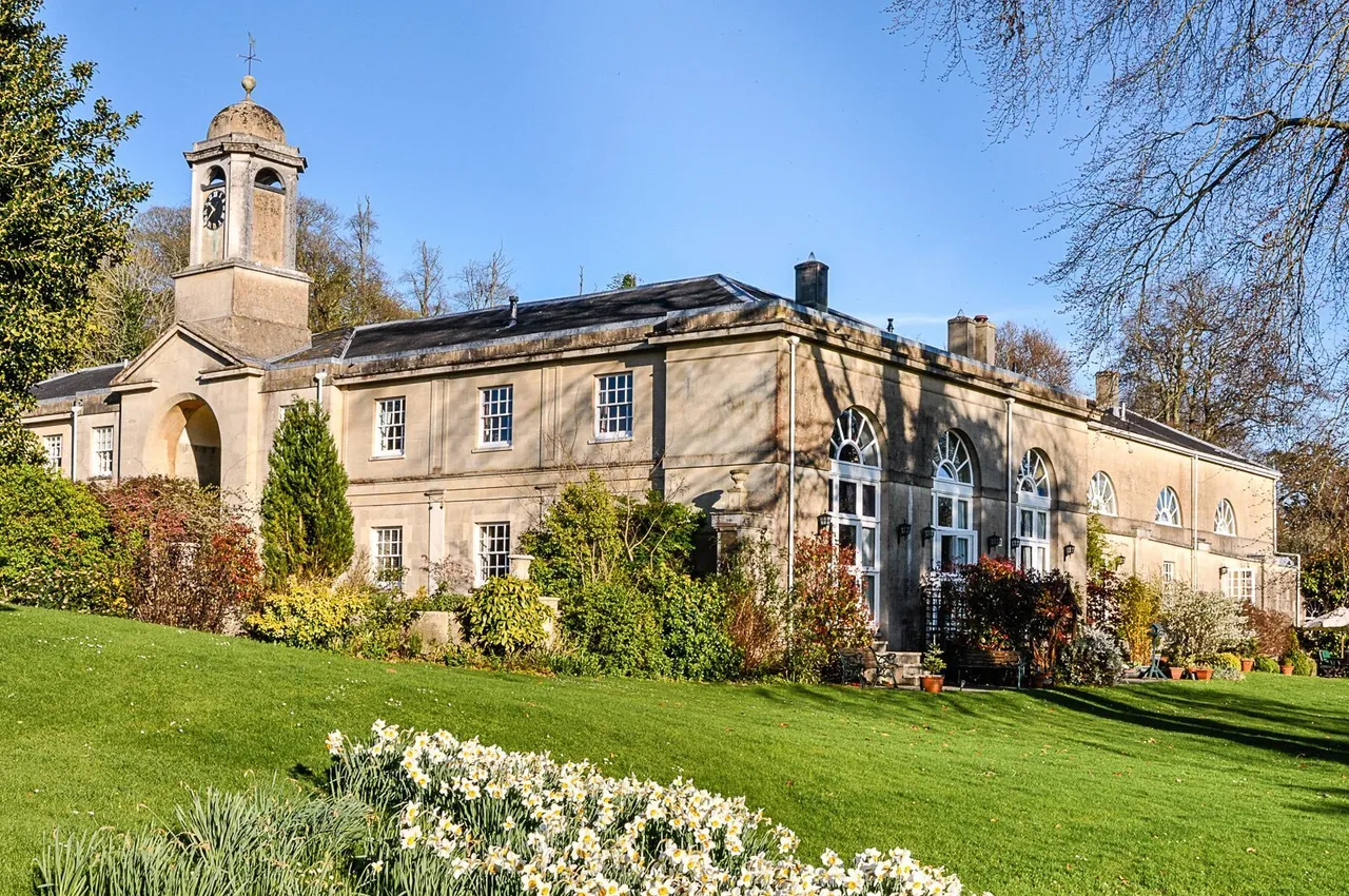 3 bed property for sale, The Old Stables, Langton Long, DT11