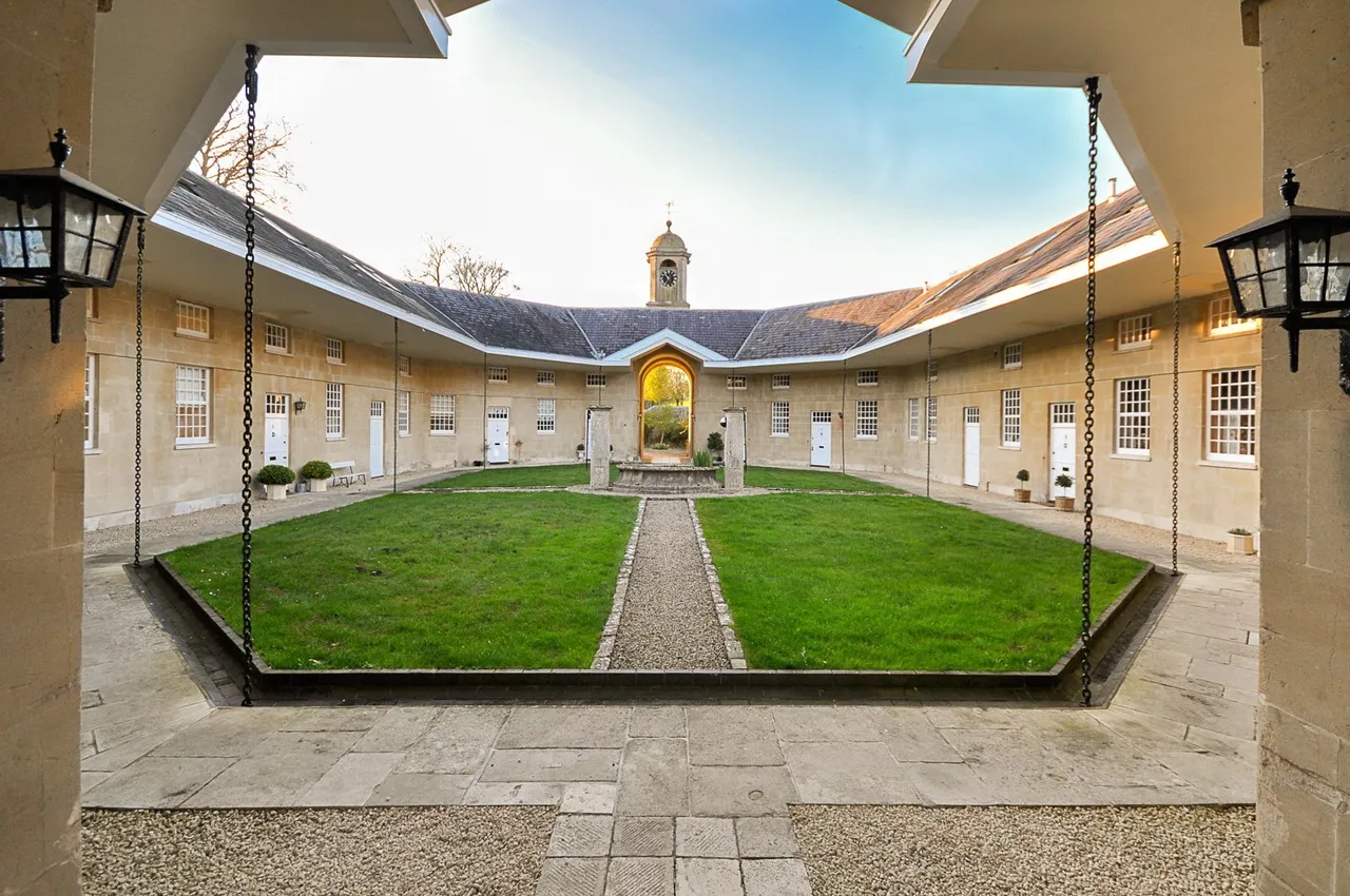 The Old Stables, Langton Long, DT11, photo 19