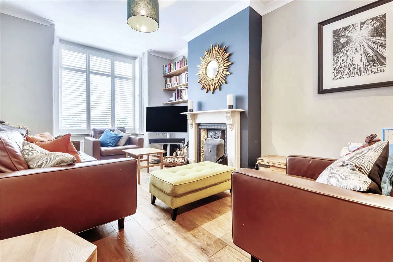 Percy Road, Hampton, TW12 2JW, photo 2