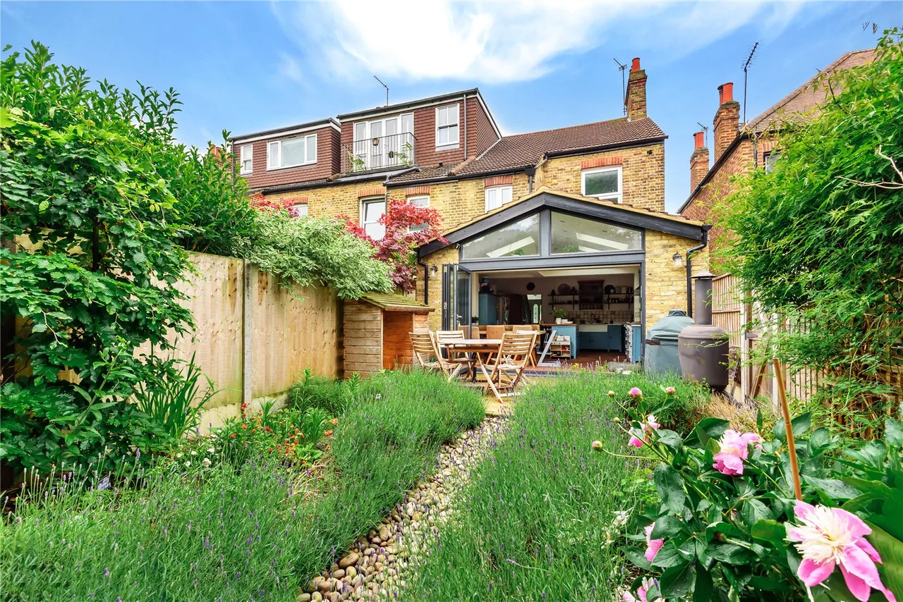 Percy Road, Hampton, TW12 2JW, photo 9