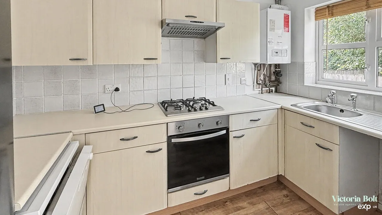 Fernbank Avenue, Ivybridge, photo 6