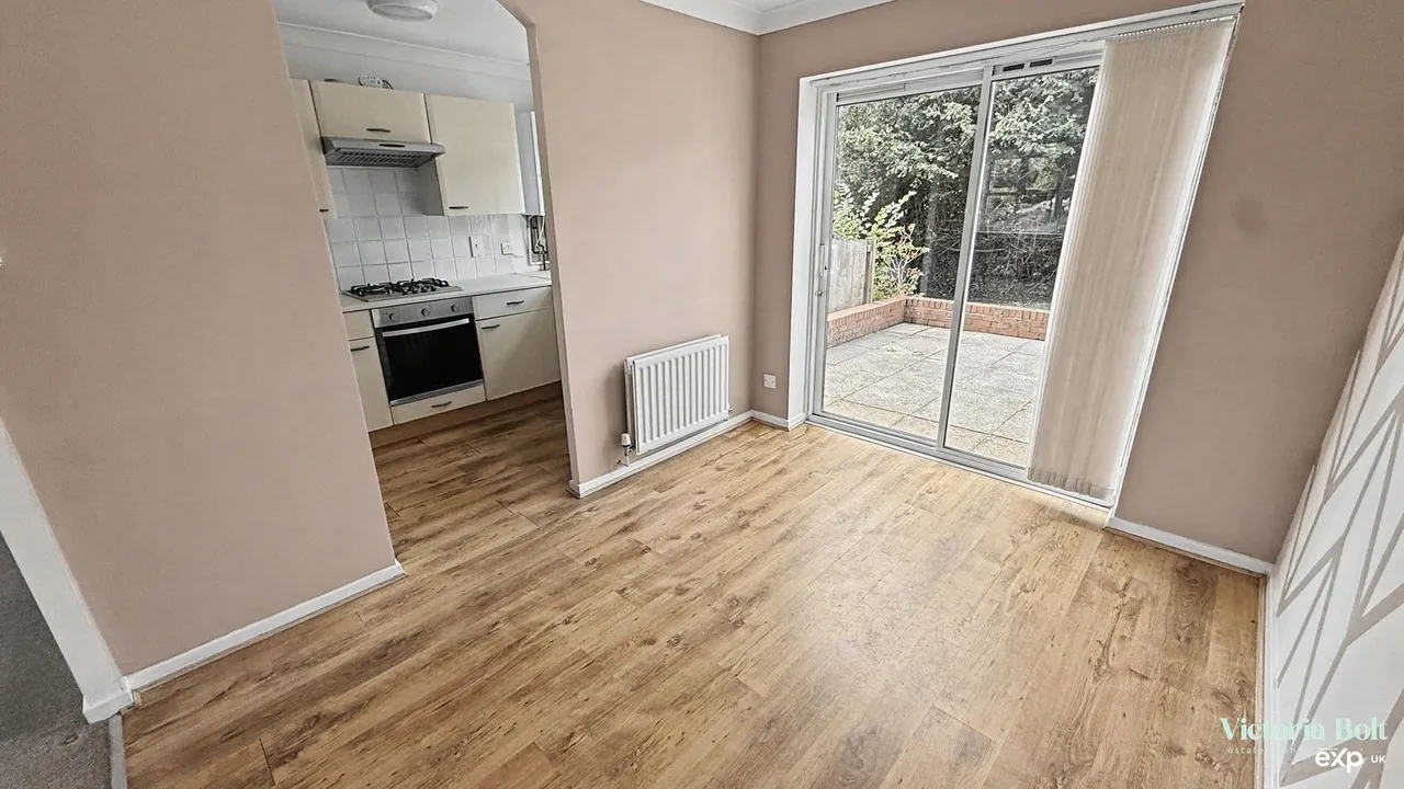 Fernbank Avenue, Ivybridge, photo 5