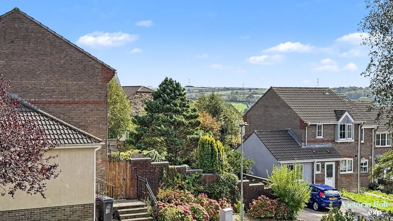 Fernbank Avenue, Ivybridge, photo 14