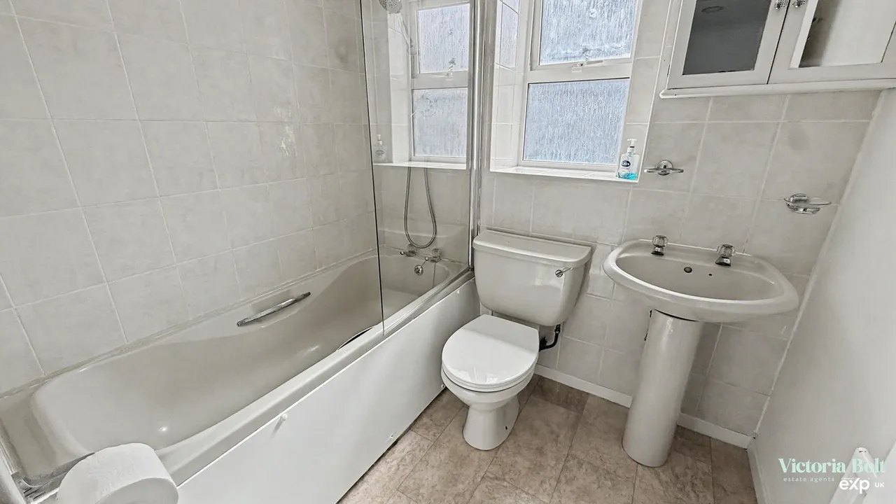 Fernbank Avenue, Ivybridge, photo 11