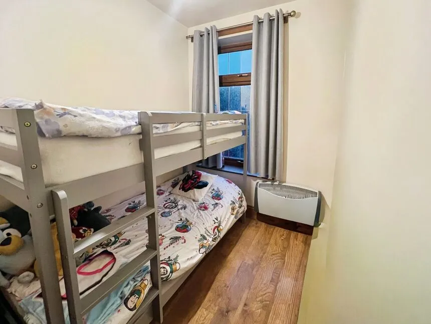 Bradford Road, Batley, West Yorkshire, WF17, photo 5