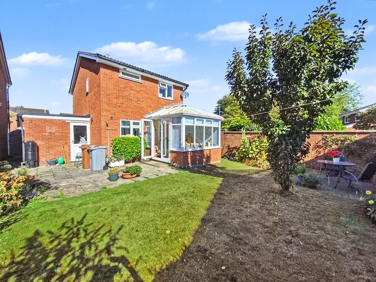 Mortimer Drive, Sandbach, CW11, photo 3
