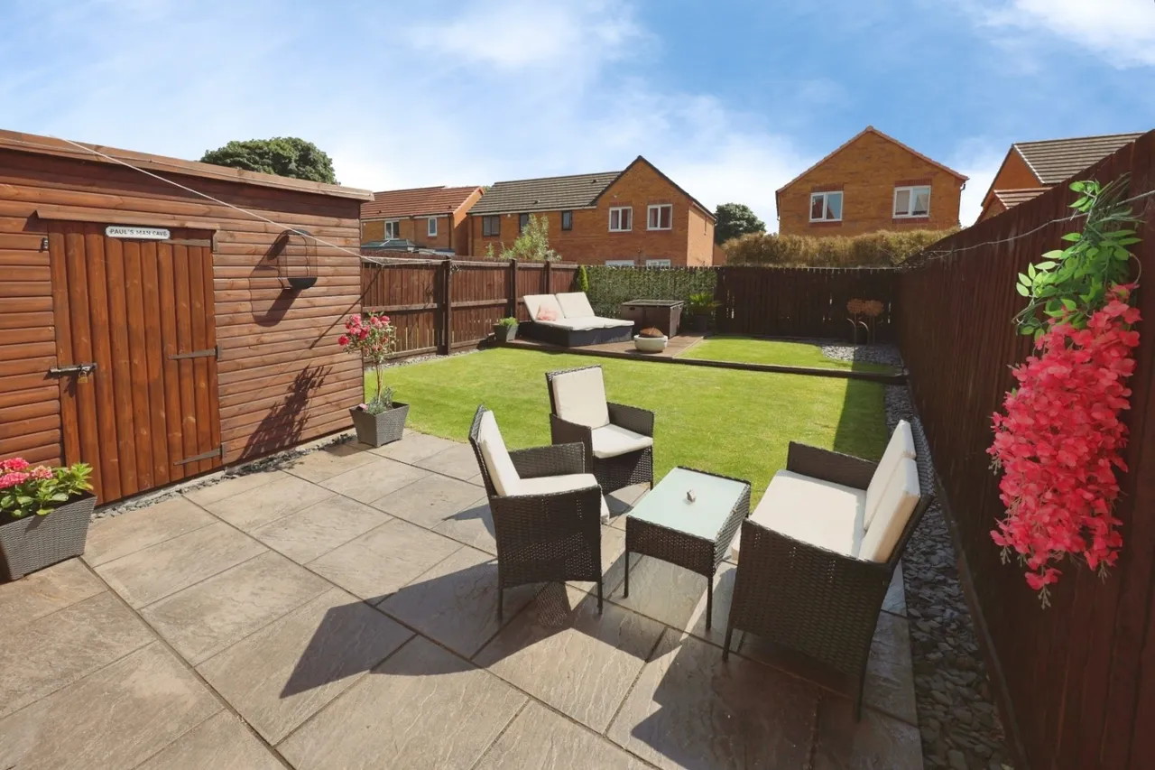 Henson Close, Chilton, DL17, photo 2