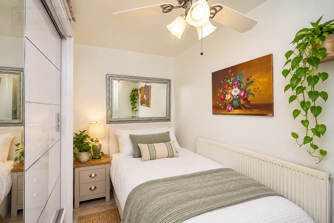 Tavistock Gardens, Seven Kings, IG3, photo 15