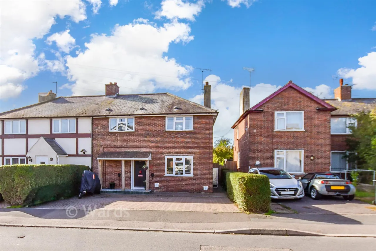 4 bed house for sale, Osborne Road, Willesborough, TN24