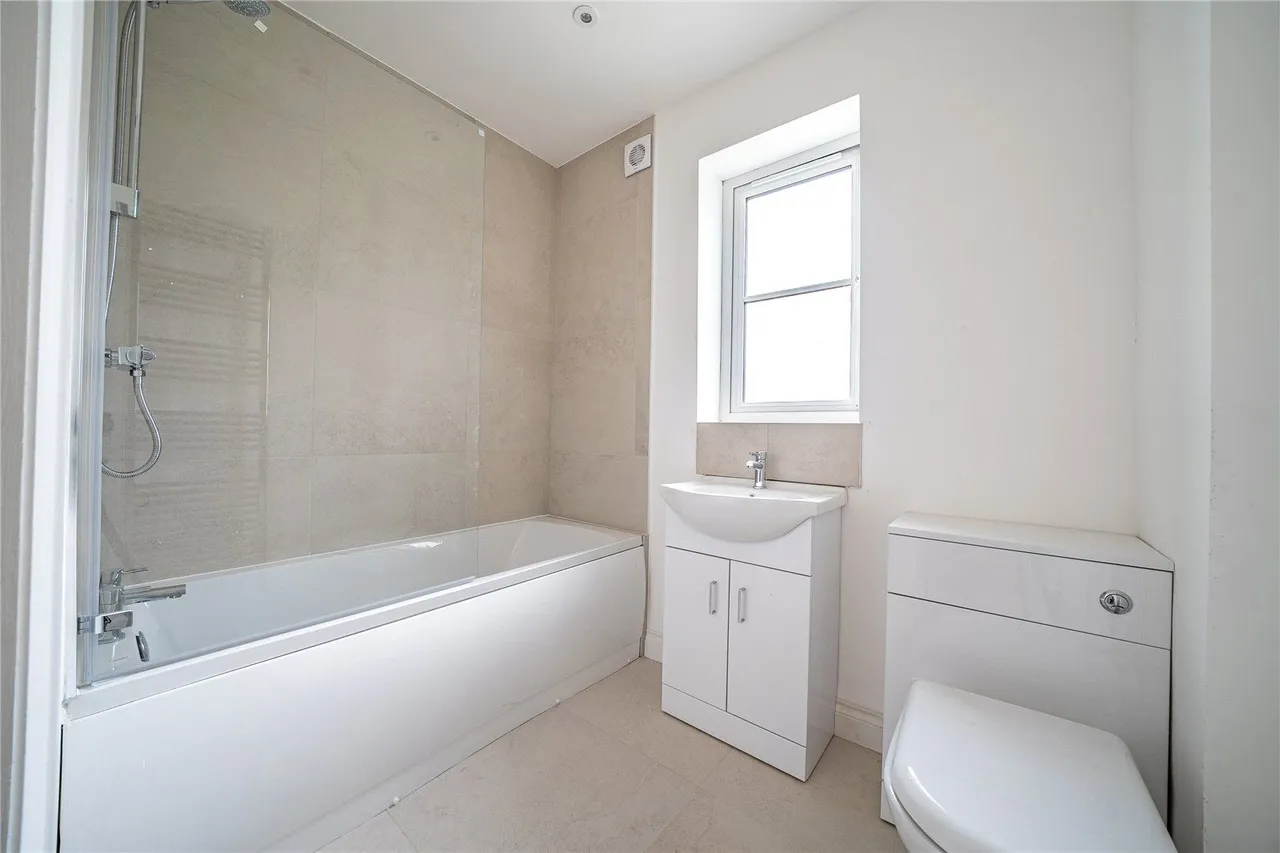 Great North Road, Micklefield, LS25, photo 7