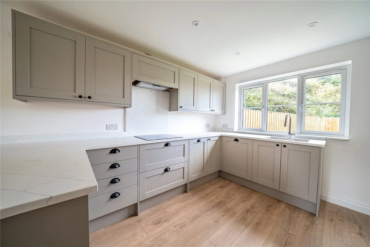 Great North Road, Micklefield, LS25, photo 2