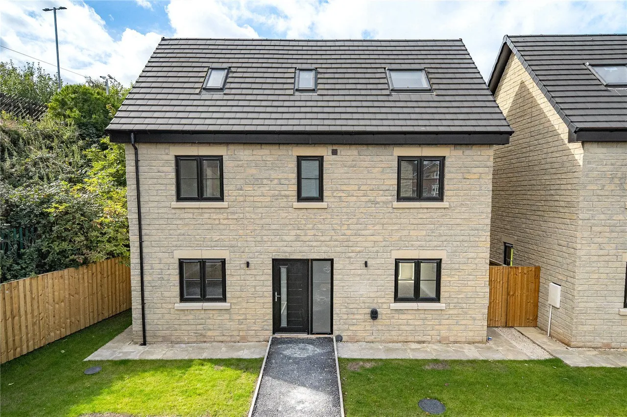 4 bed house for sale, Great North Road, Micklefield, LS25