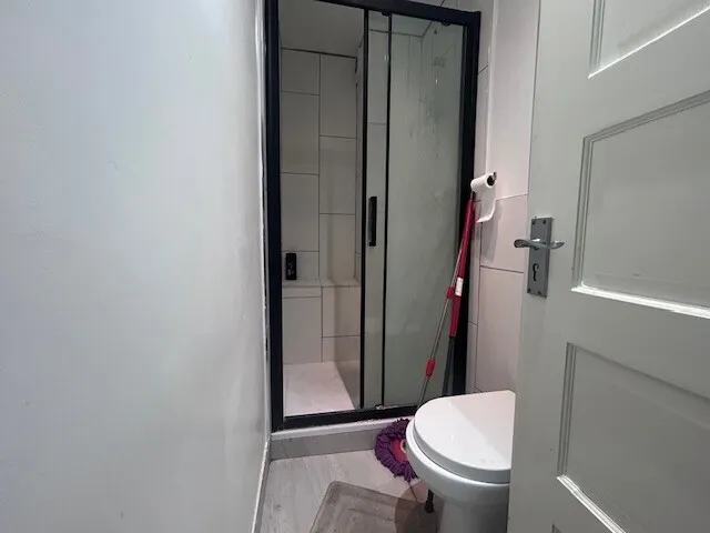 Room, Gladstone Avenue, Luton, Beds, photo 6