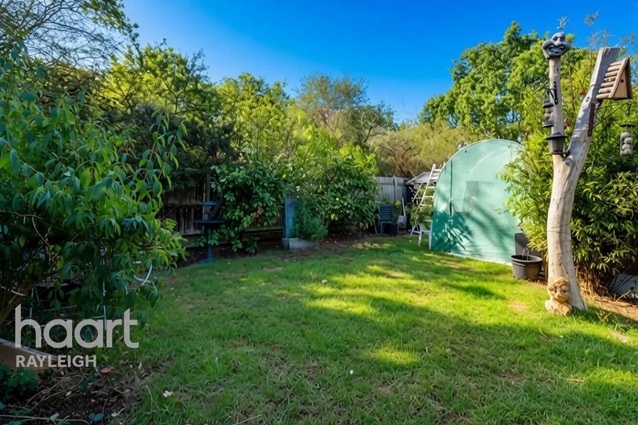 Kestrel Grove, Rayleigh, SS6, photo 17