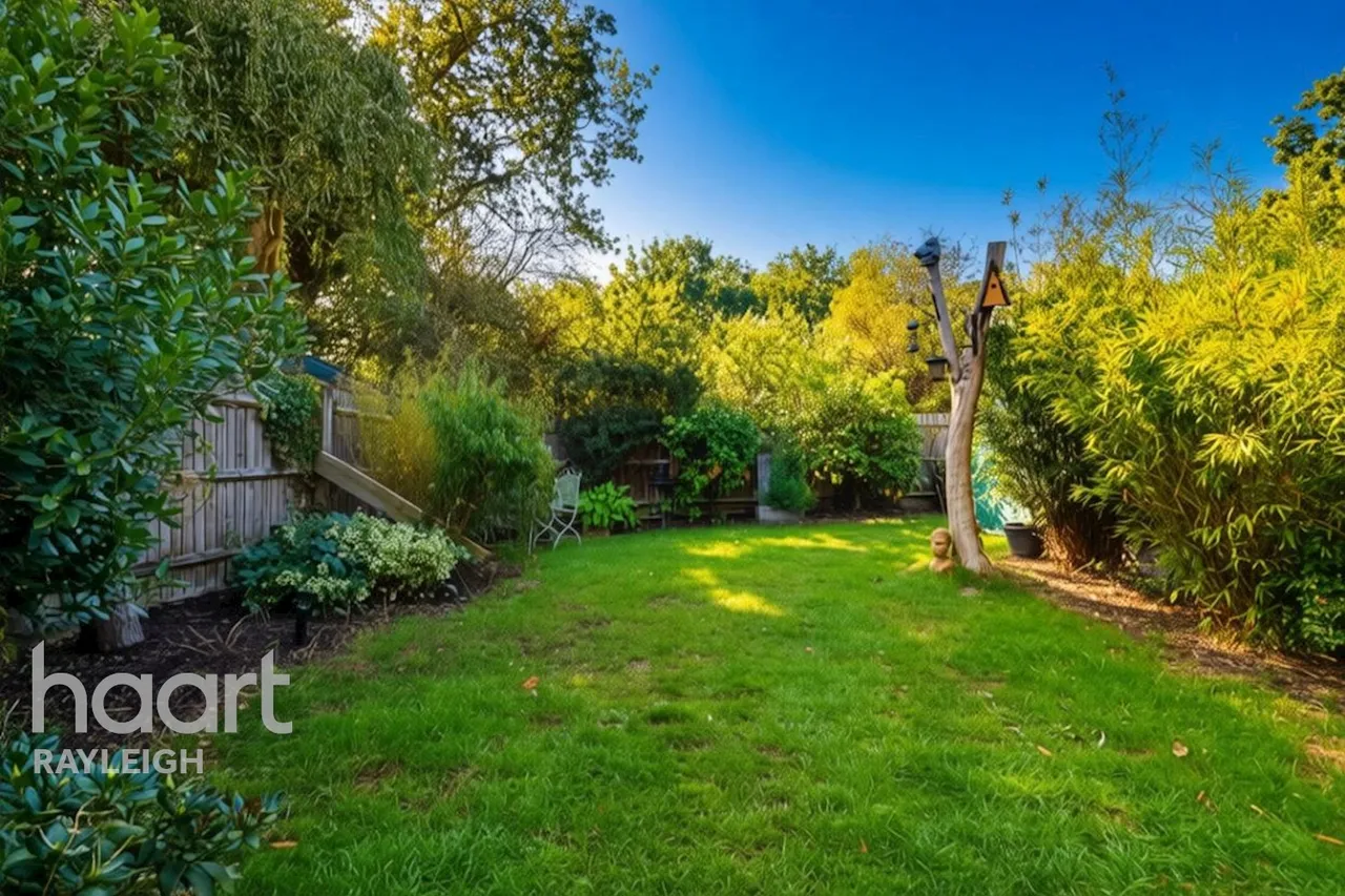 Kestrel Grove, Rayleigh, SS6, photo 16