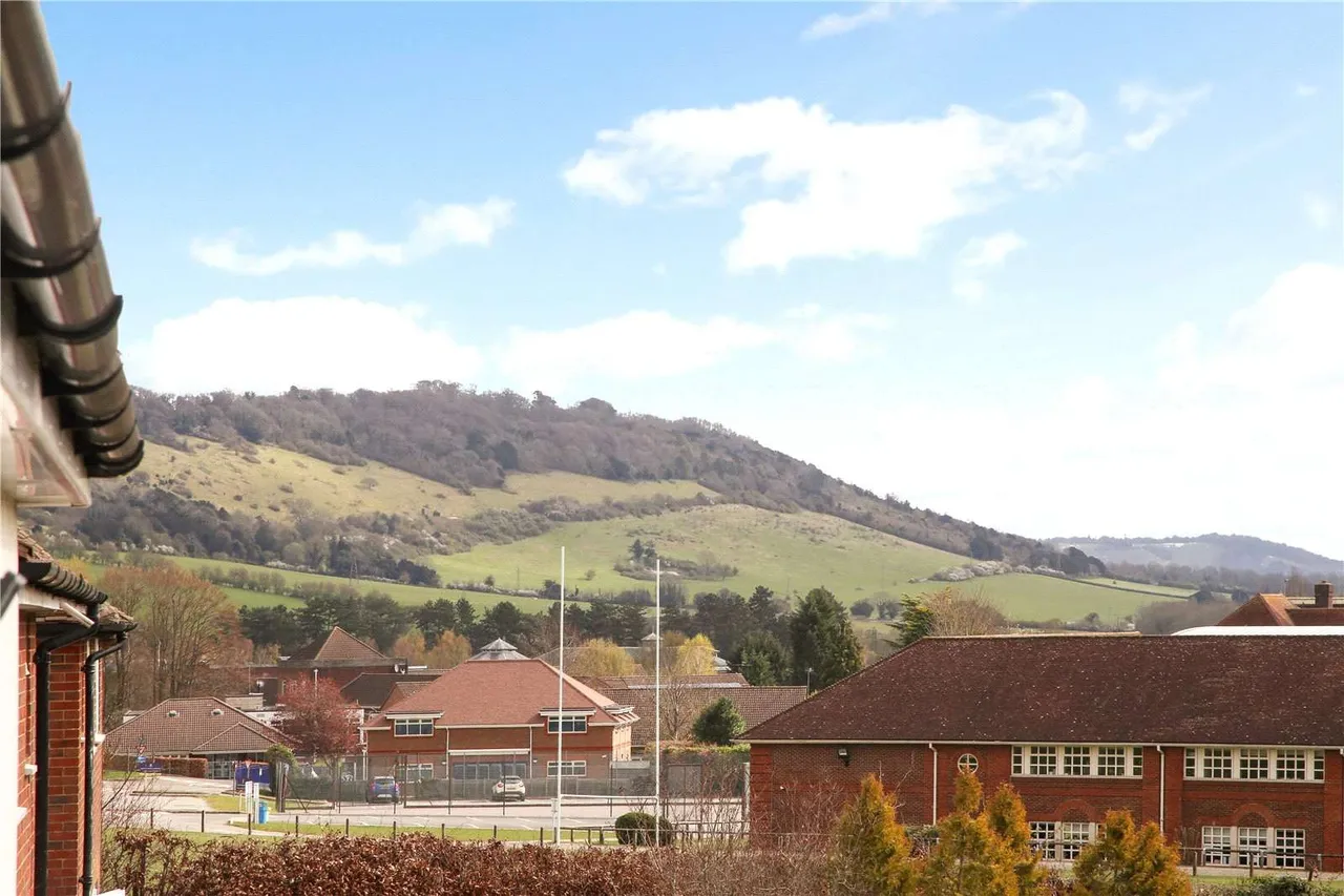 Ashcombe Road, Dorking, Surrey, RH4 1NA, photo 3