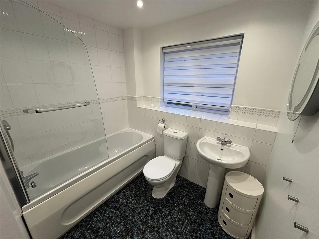 Royalthorn Road, Sharston, M22, photo 10