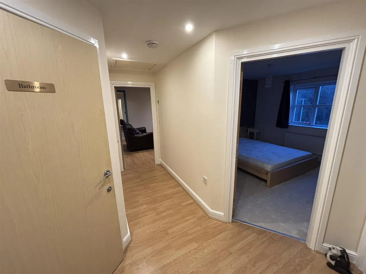 Royalthorn Road, Sharston, M22, photo 7