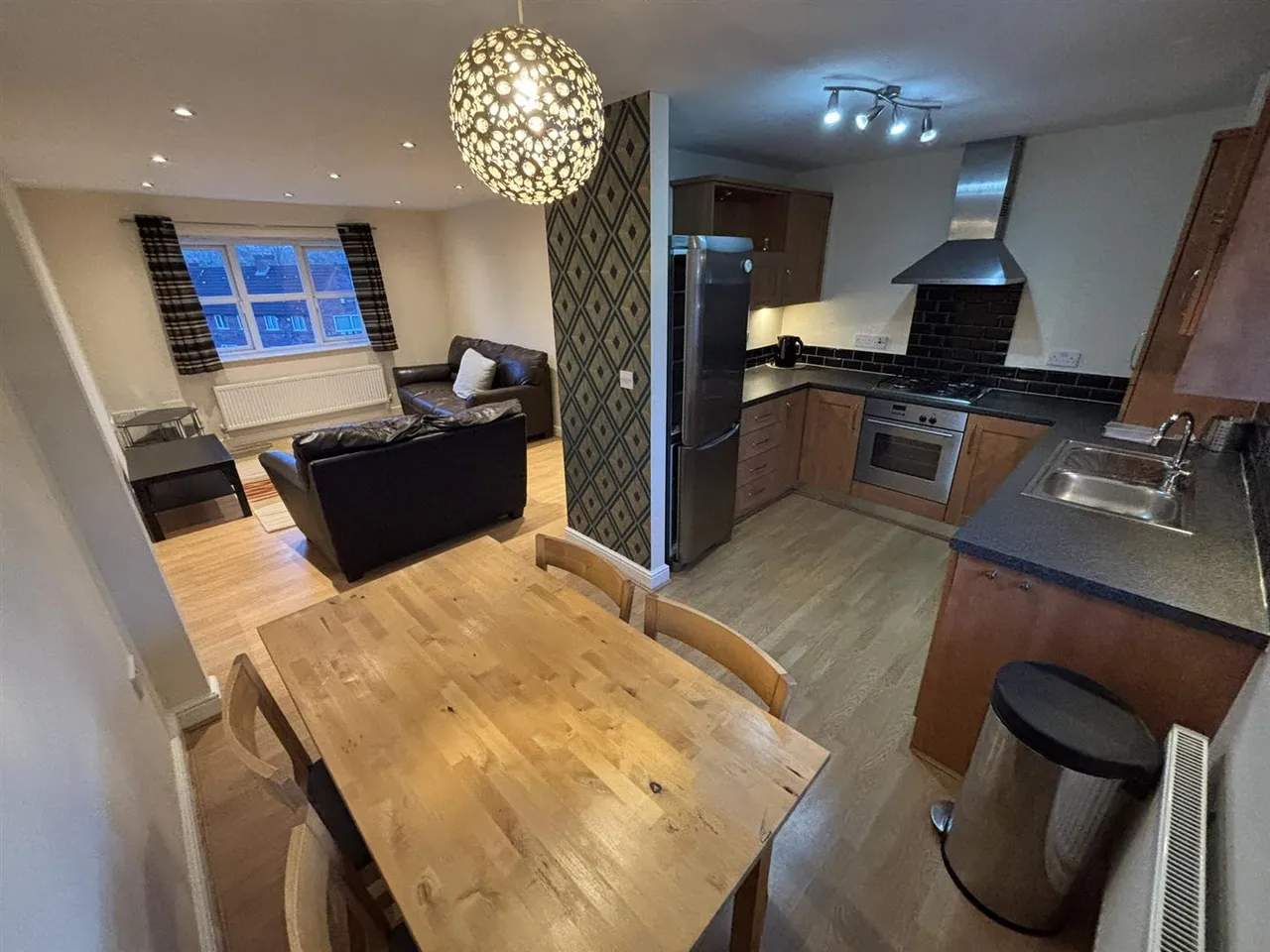 Royalthorn Road, Sharston, M22, photo 6