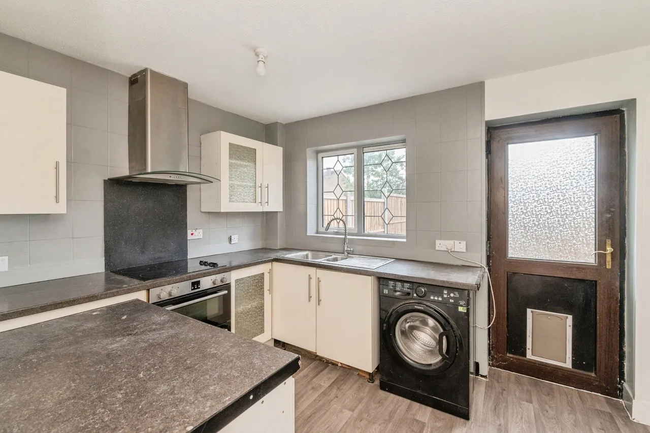 Portsea Road, Tilbury, Essex, RM18, photo 3