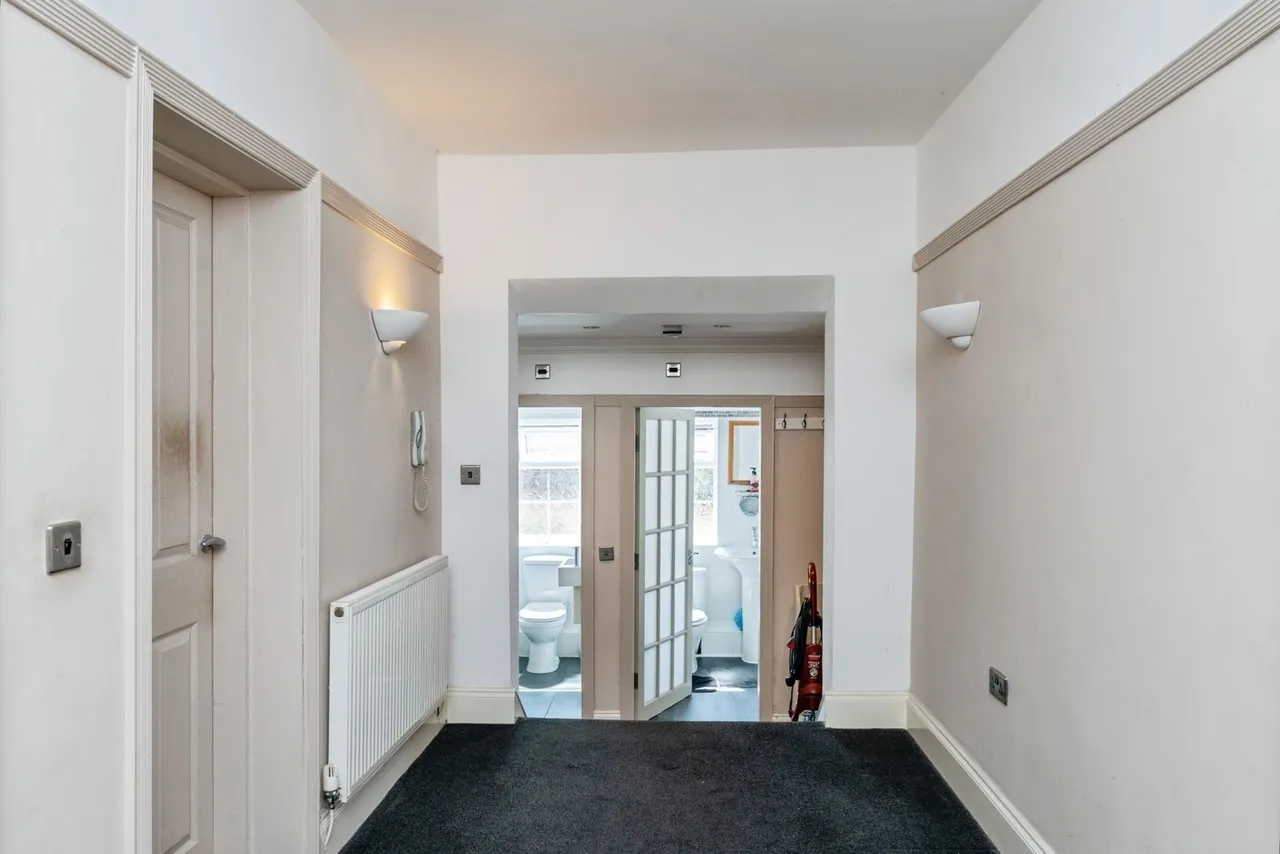 High Street, Holywell, CH8, photo 9