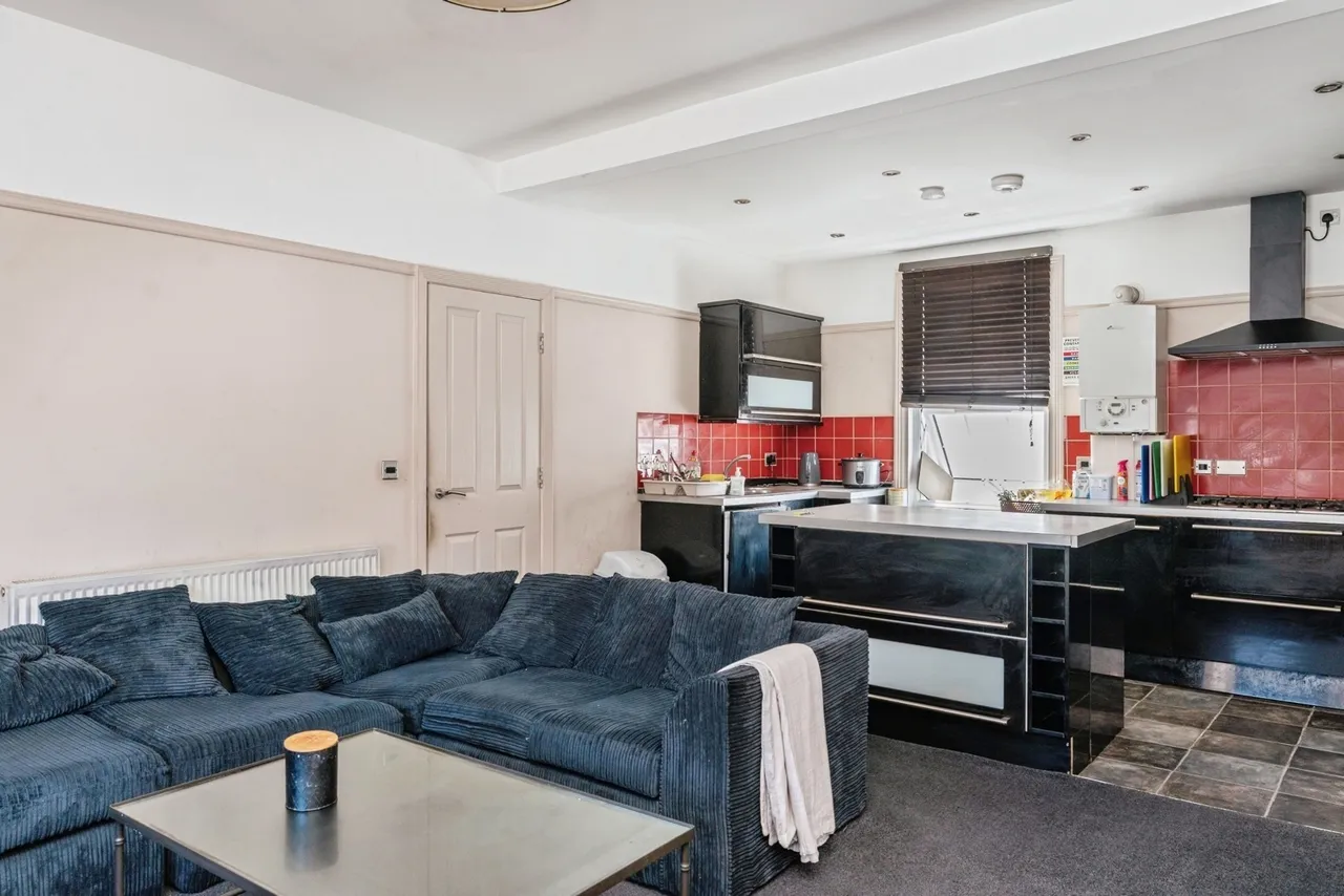 High Street, Holywell, CH8, photo 2