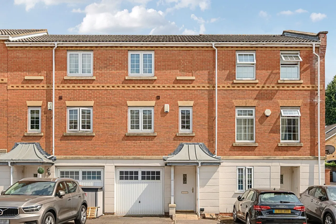 3 bed house for sale — Porthallow Close, BR6