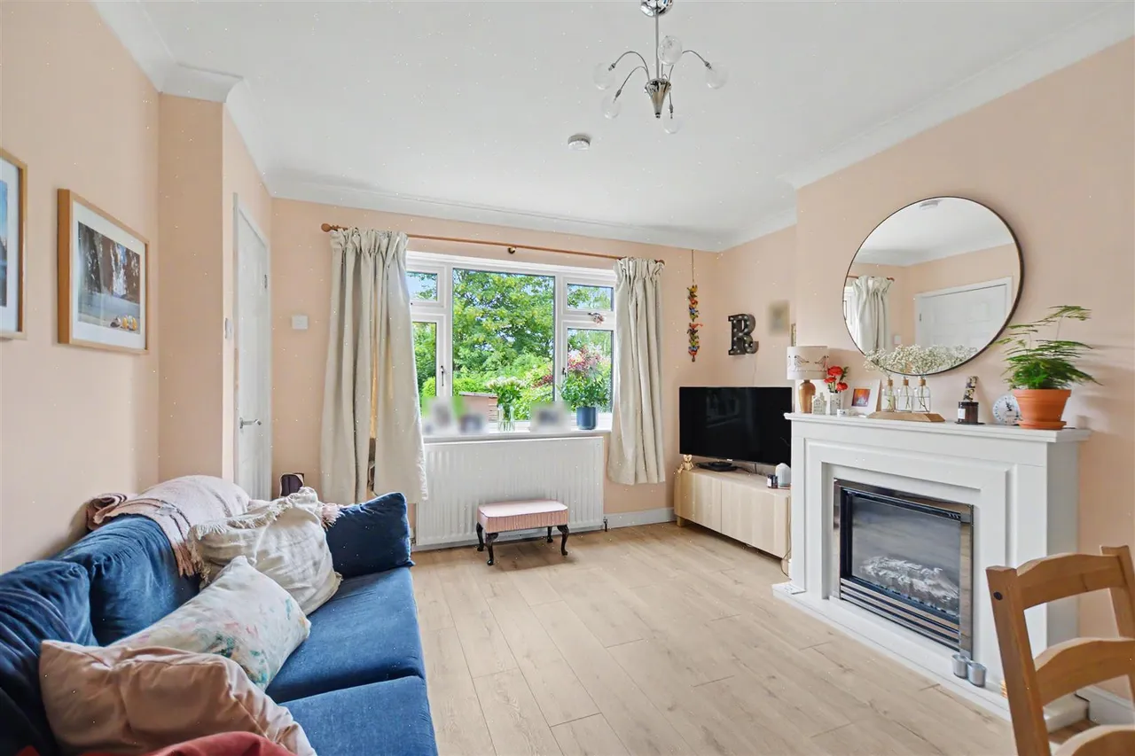 Hensons Square, Bramcote, NG9, photo 2