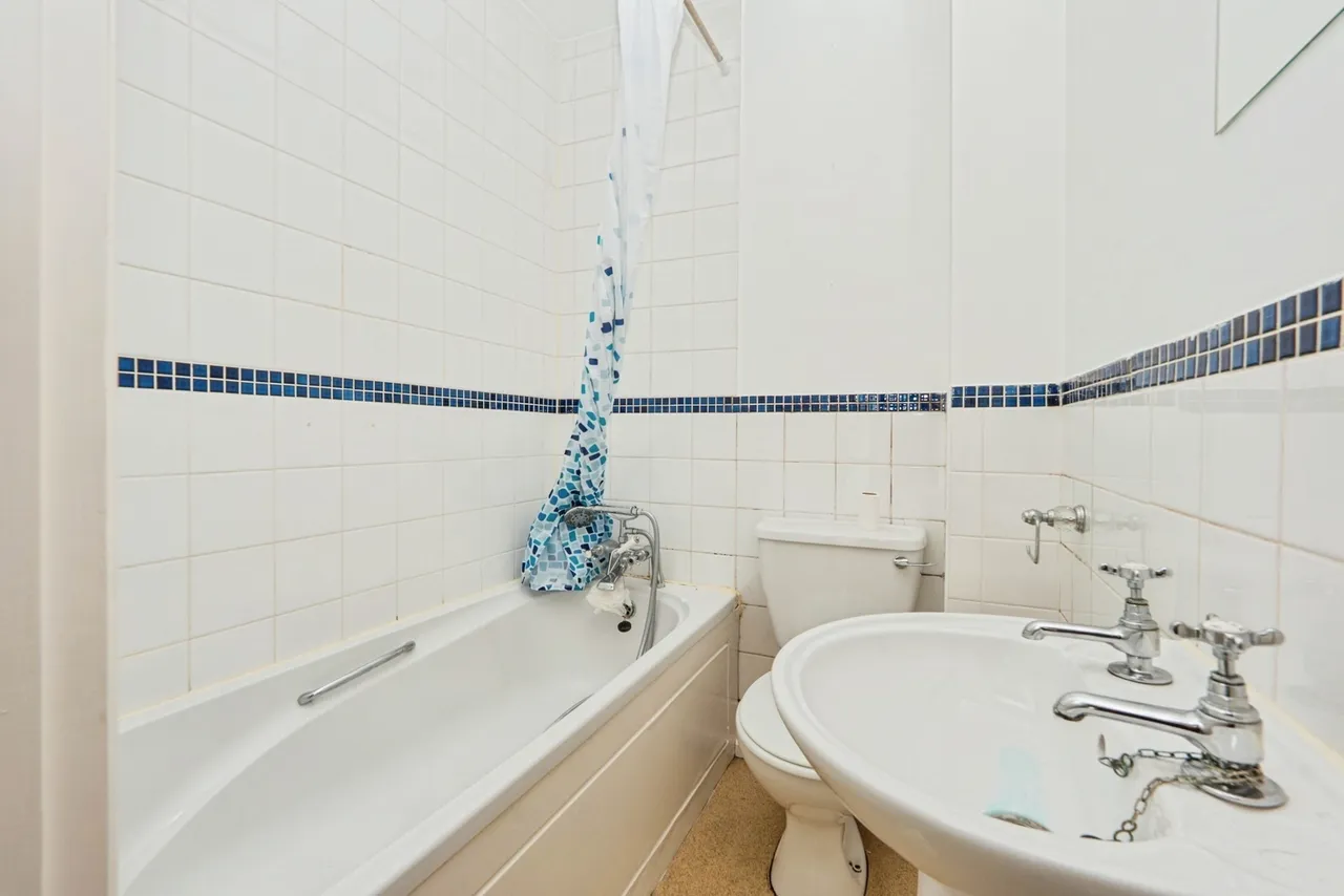 Rodwell Road, Weymouth, DT4, photo 8