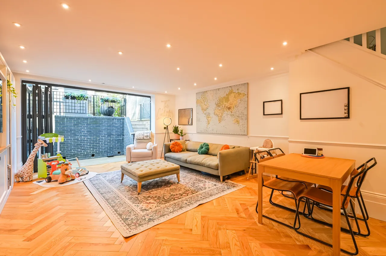 3 bed house for sale — Brightgem Lodge, 114 Grosvenor Avenue, London