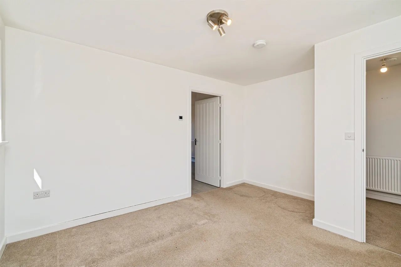 Cunningham Drive, Eye, photo 8