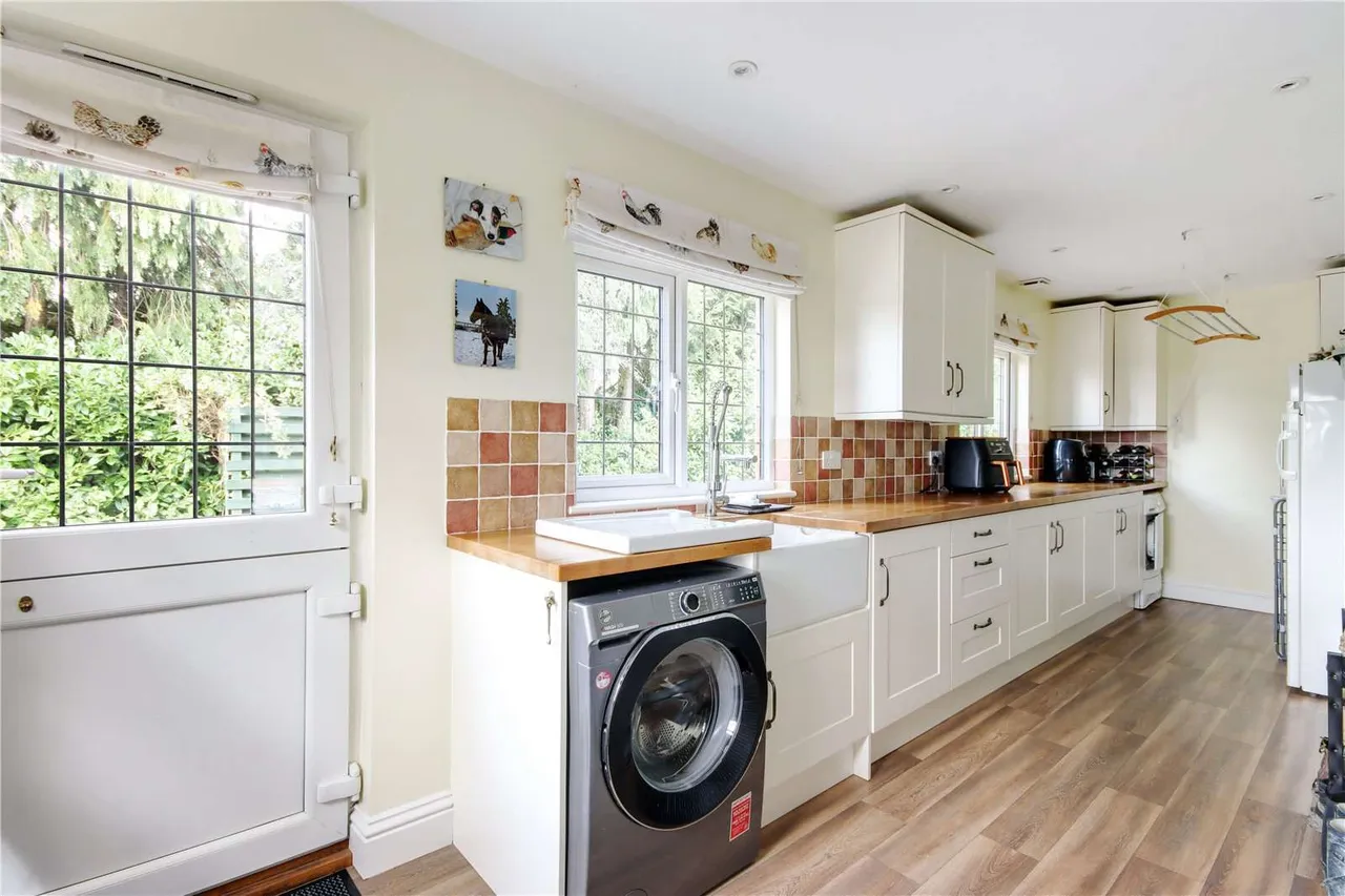 Cranbrook Road, Benenden, Cranbrook, Kent, TN17 4EU, photo 7