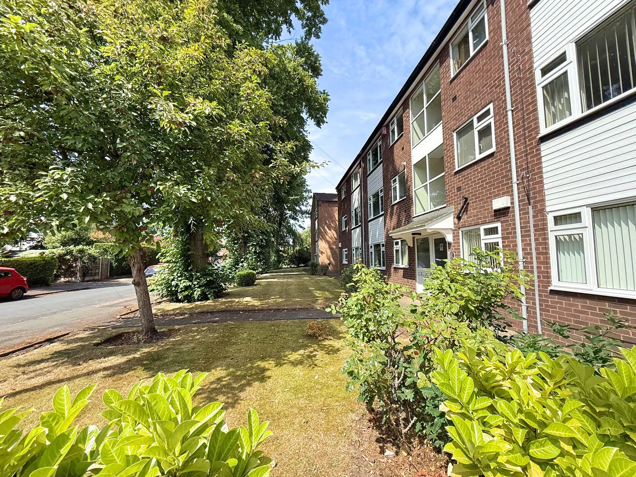 Rookfield Avenue, Sale, photo 2