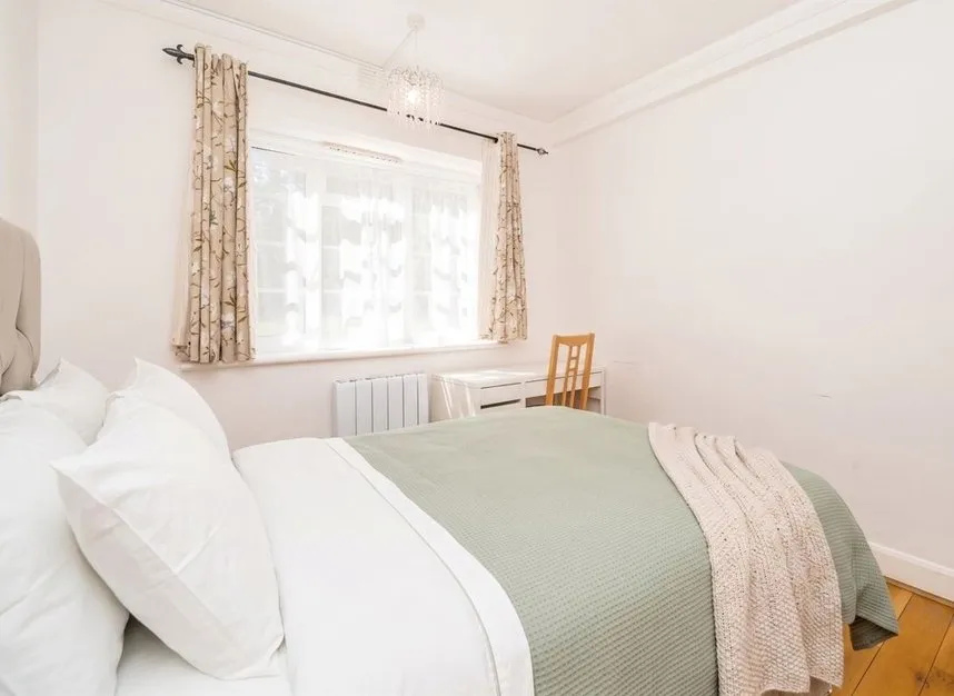 Cecil Close, Ealing, W5, photo 5