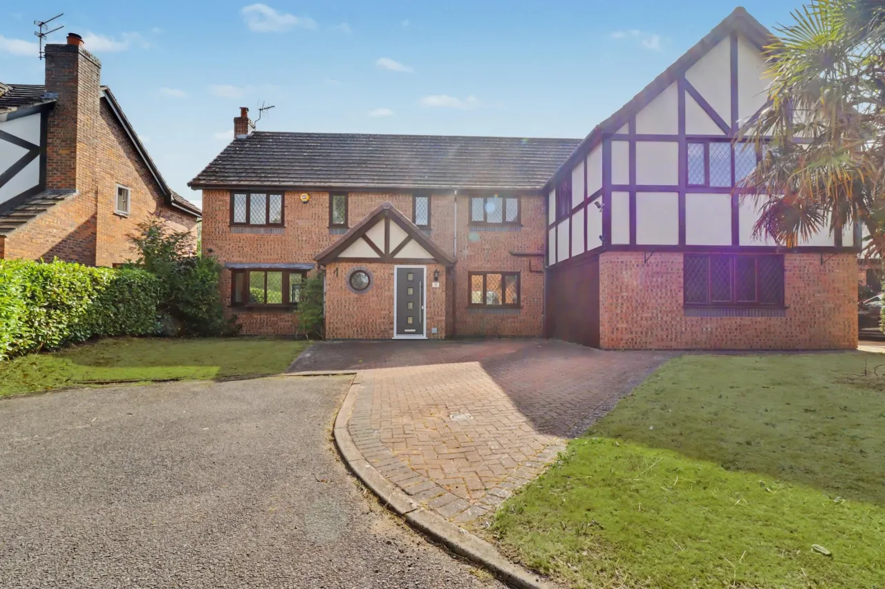 6 bed property for sale, Paddocks Green, Congleton