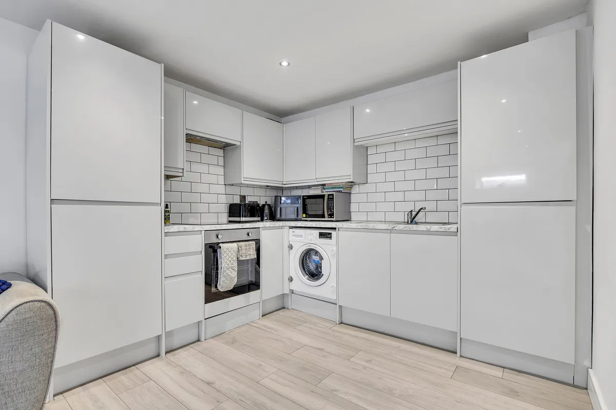 Linley Crescent, Romford, RM7 8RE, photo 3