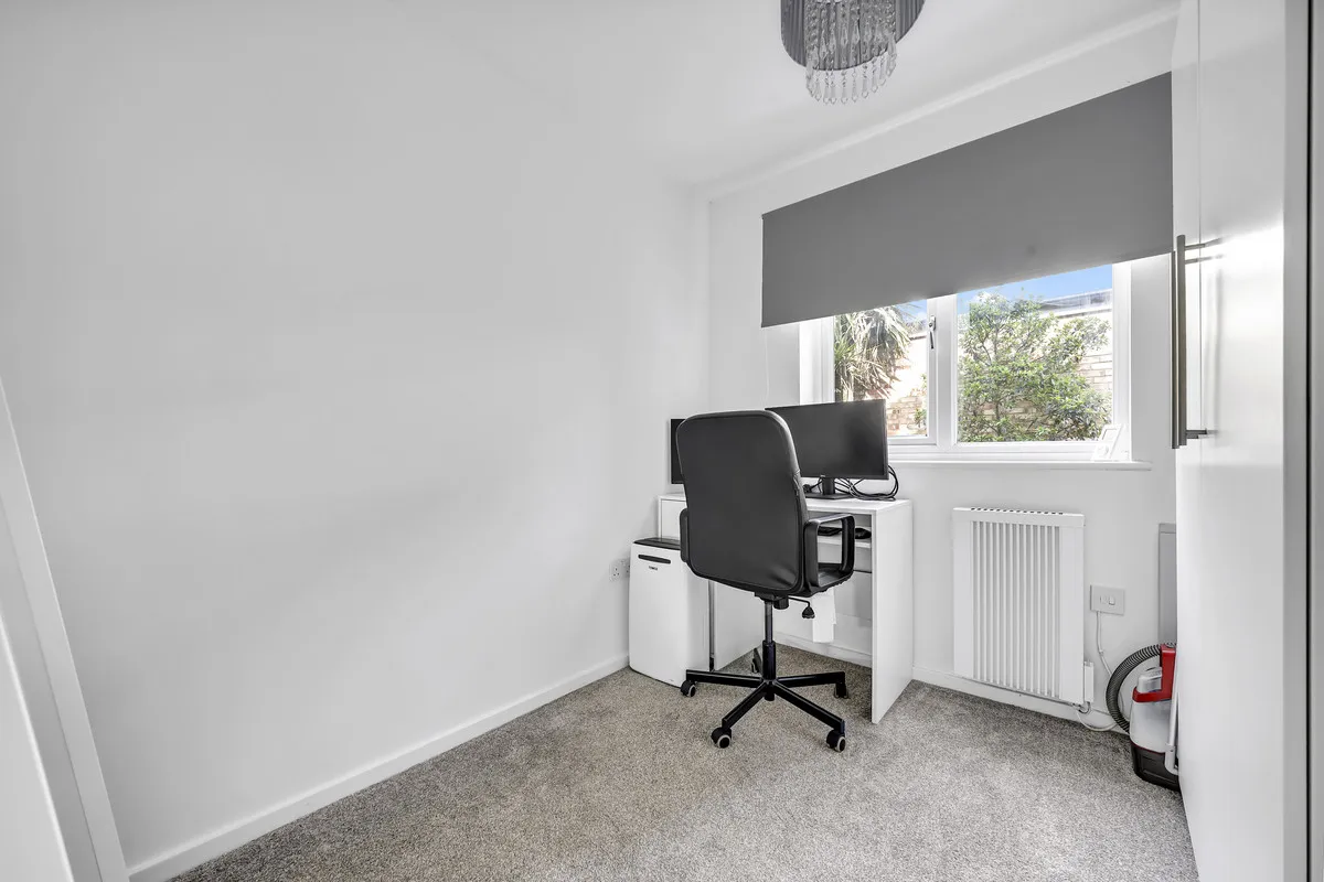 Linley Crescent, Romford, RM7 8RE, photo 12